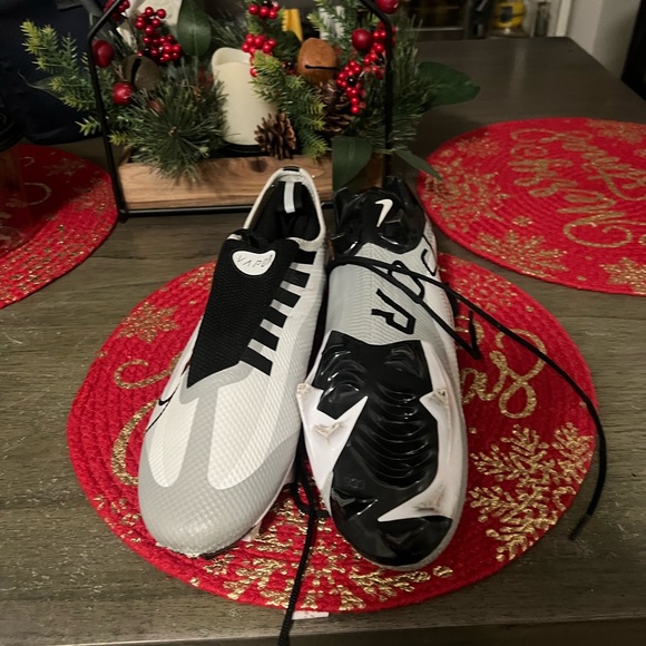 Nike Vapor Edge Pro 360 White Black Pure Platinum
Football Cleats Men size 10 - Picture 8 of 9